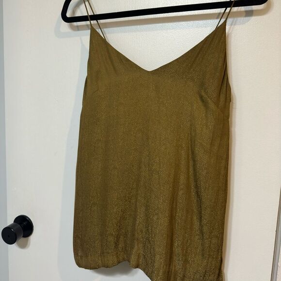 H&M Tank Top - Picture 1 of 4